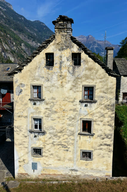 Esterno della casa a Cristo